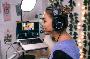Audio-Technica ATH-M50XSTS-USB gaming headset fekete